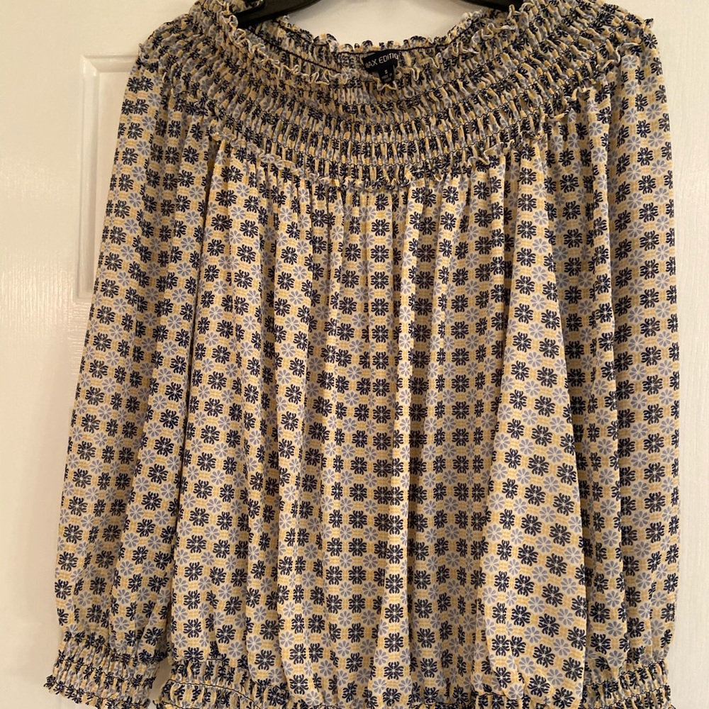 Max Edition Multicolored Yellow, Navy and light blue shirt size small...